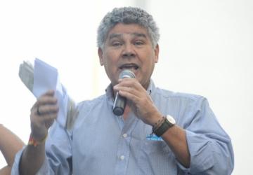 Chico Alencar, a Federal Deputy in Brazil, who recently delivered a statement to Congress praising Ayatollah Tehrani&#039;s gesture.